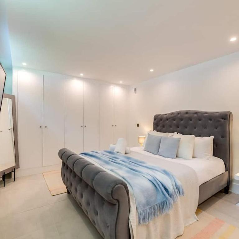 Golf-Front Villa Private Pool Sleeps 8 - Apartment - 18