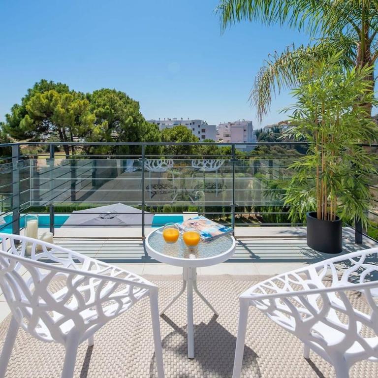 Golf-Front Villa Private Pool Sleeps 8 - Apartment - 47