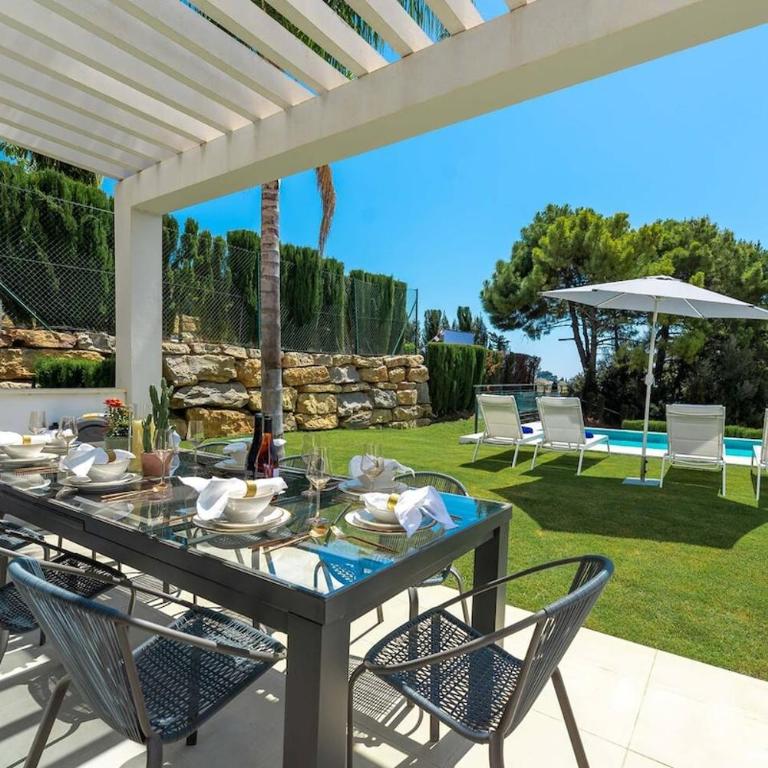Golf-Front Villa Private Pool Sleeps 8 - Apartment - 48