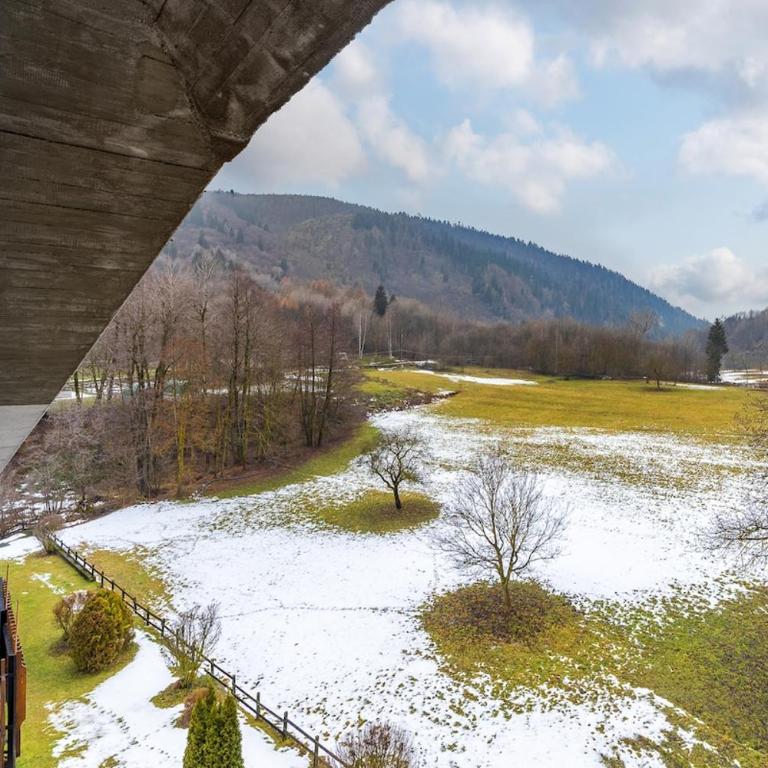 NEW! Ski Apartment - Derby, 15min Courmayeur - Appartamento con 2 Camere da Letto e con Vista Montagna - 15