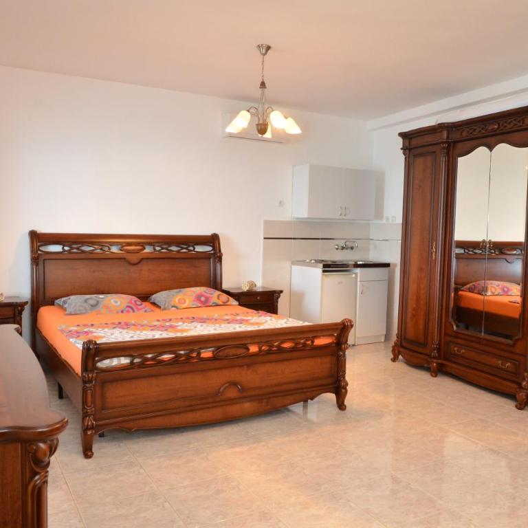Villa Marinero - One-Bedroom Apartment - 2