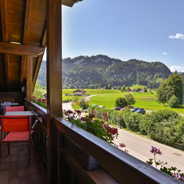 Haus Sonnenwinkel 2-Raum-Wohnung Alpchalet - Apartment mit Balkon - 2