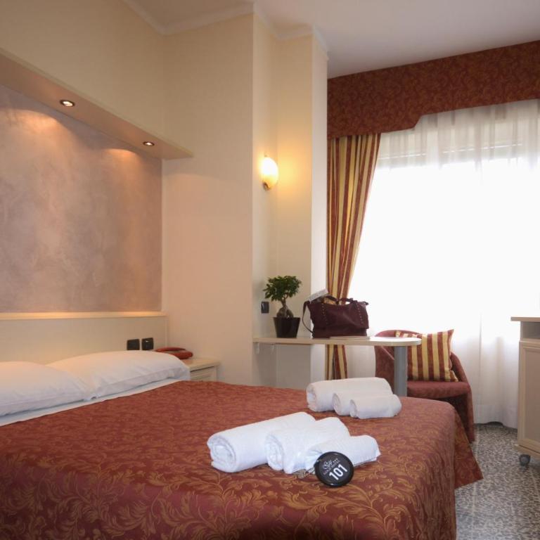 Gold Hotel - Camera Singola - 5