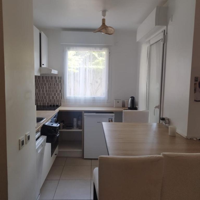 Le Cosy grand 2 Pièces avec TERRASSE couverte JARDIN et place de parking - Apartment mit 2 Schlafzimmern - 11