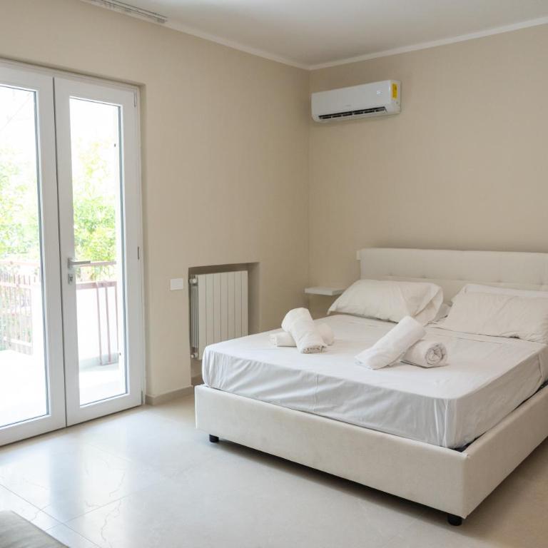 Casetta con camino - Pompeii parcheggio - Appartamento con 1 Camera da Letto - 2