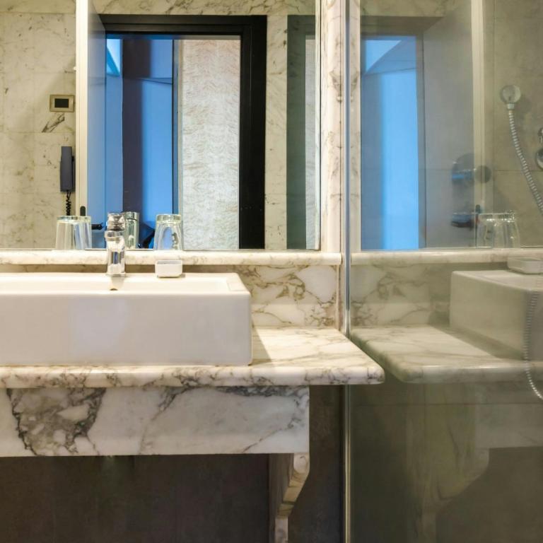 Four Points by Sheraton Catania Hotel - Deluxe Twin - 12