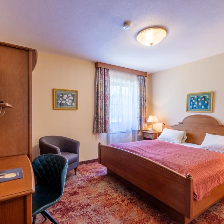 Hotel-Pension Schwaighofen - Standard Doppel-/Zweibettzimmer - 4