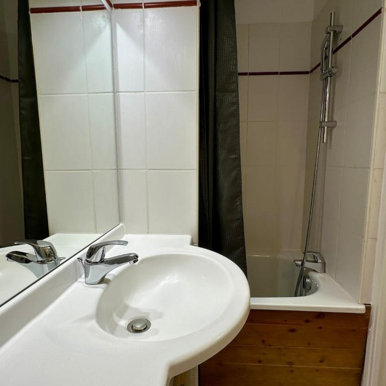 Appartement 4p, Piscine, Terrasse, Parking - Appartement 2 Chambres - 7