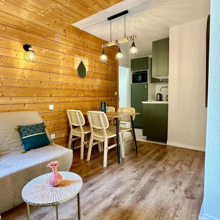 Appartement 4p, Piscine, Terrasse, Parking - Appartement 2 Chambres - 8