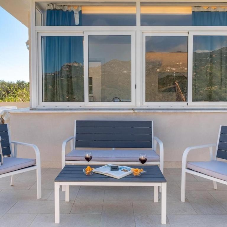 Casa Musica Suite in a villa with a panoramic swimming pool - One-Bedroom House - 2