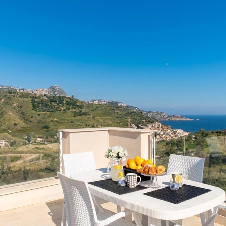 Casa Musica Suite in a villa with a panoramic swimming pool - One-Bedroom House - 15