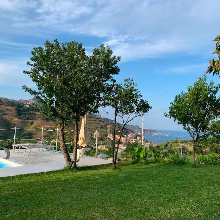 Casa Musica Suite in a villa with a panoramic swimming pool - One-Bedroom House - 21