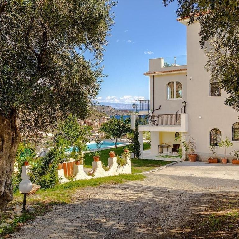 Casa Musica Suite in a villa with a panoramic swimming pool - One-Bedroom House - 22
