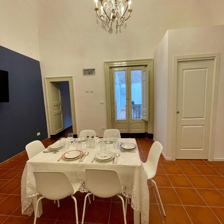 Fil's House - Two-Bedroom Apartment - 12