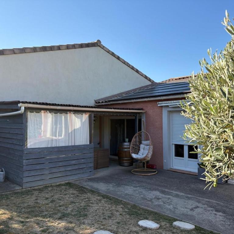 Maison avec piscine à proximité de la cité - Villa - 2