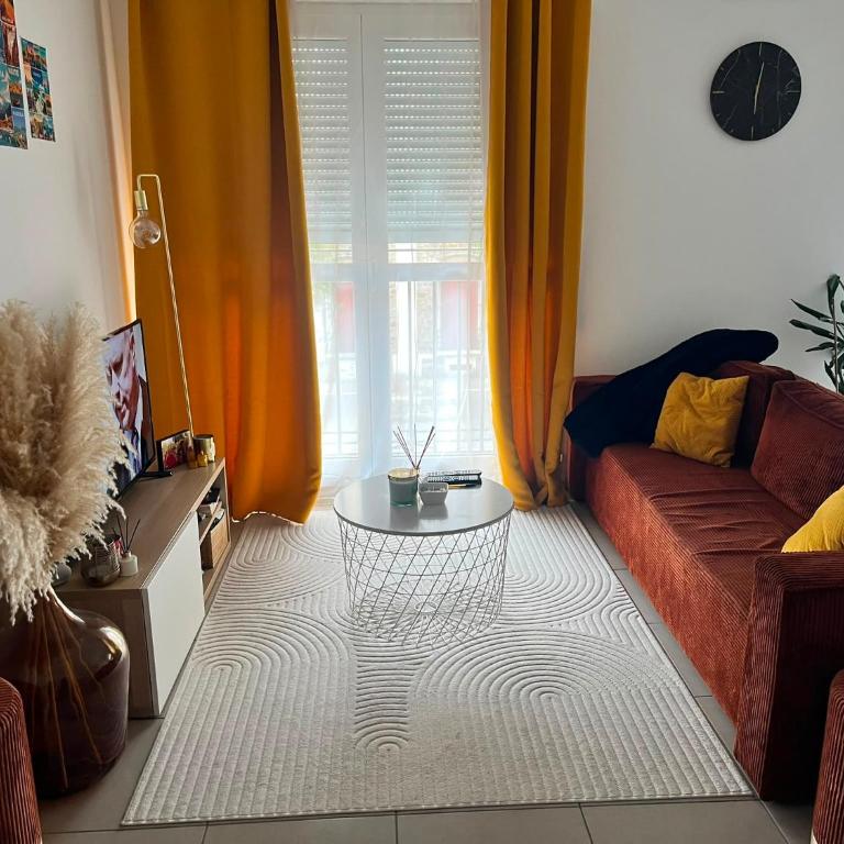Appartement de 40m2 situé au premier étage - Apartment mit 1 Schlafzimmer - 1