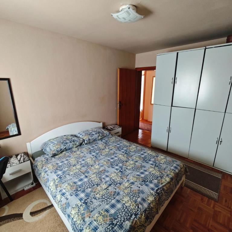 Large apartment in Velešići private house - Apartman sa 3 Spavaće Sobe i Balkonom - 2