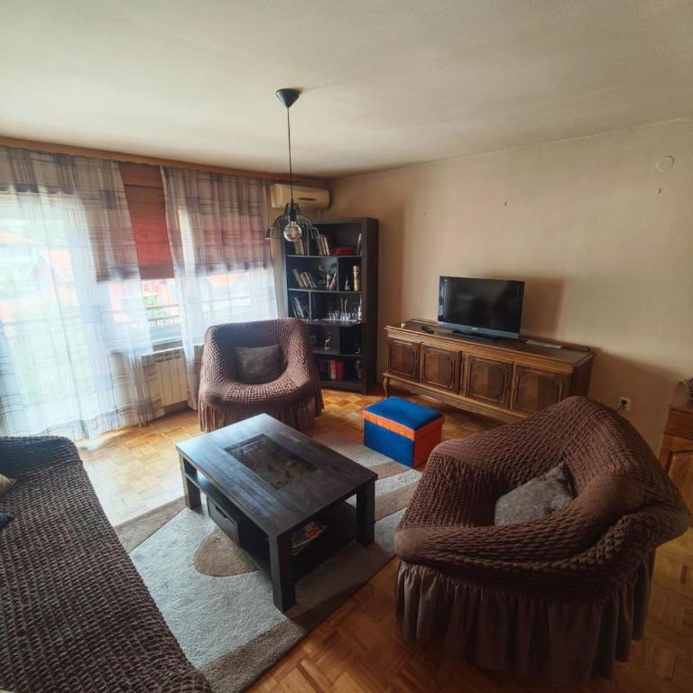 Large apartment in Velešići private house - Apartman sa 3 Spavaće Sobe i Balkonom - 8