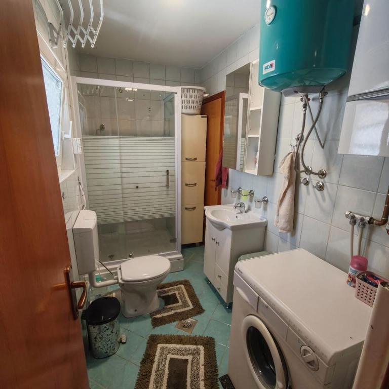 Large apartment in Velešići private house - Apartman sa 3 Spavaće Sobe i Balkonom - 14
