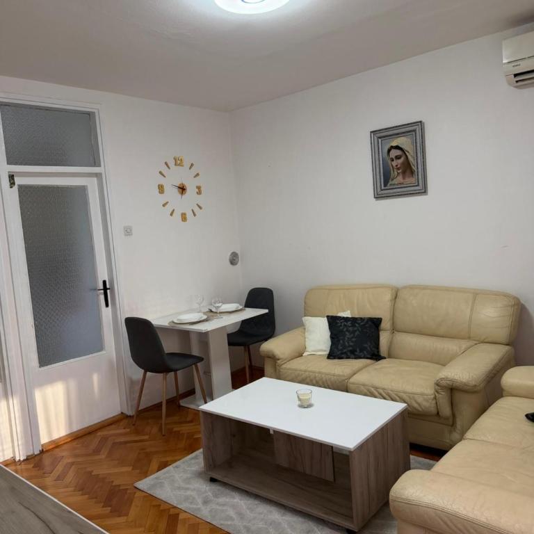 Emama Residence Mostar - Apartman sa 2 Spavaće Sobe i Balkonom - 18