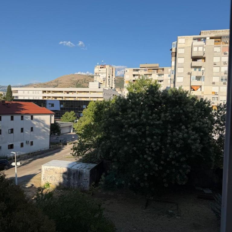 Emama Residence Mostar - Apartman sa 2 Spavaće Sobe i Balkonom - 20