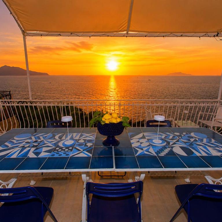 AMORE RENTALS - Villa Domus Franca - Villa con Vista Mare - 8