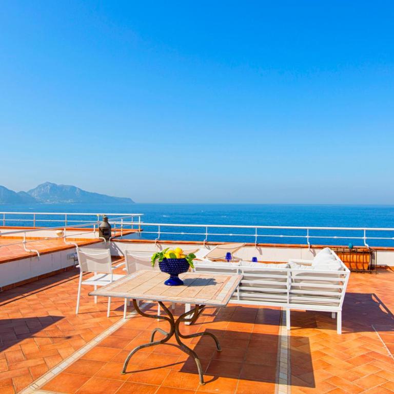 AMORE RENTALS - Villa Domus Franca - Villa con Vista Mare - 18