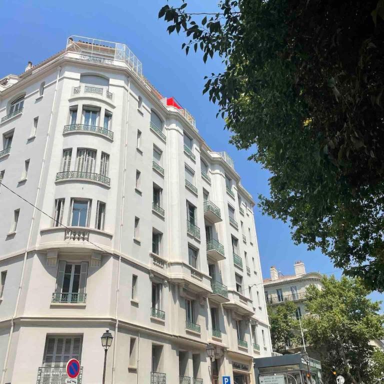 Les Terrasses, charme et authenticité en Hyper Centre de TOULON, Idéal pour un séjour romantique ou une escapade urbaine - Apartment mit 1 Schlafzimmer - 24