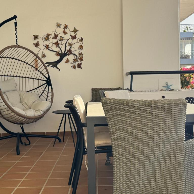 Mi Capricho Calahonda - Two-Bedroom Deluxe Apartment with Ocean View - 4