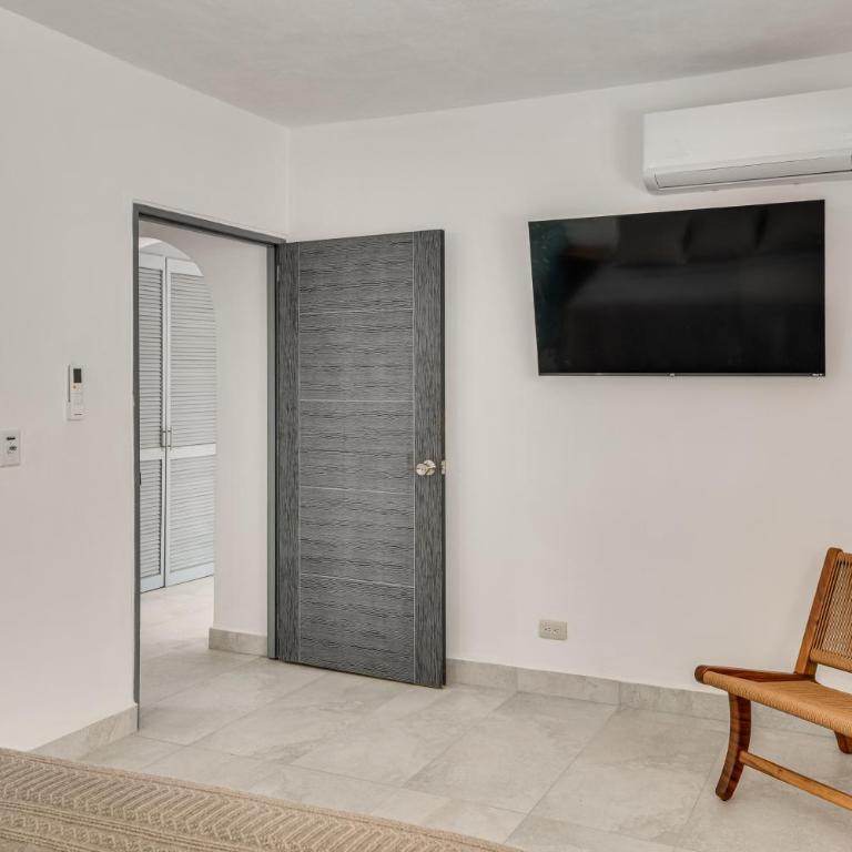 Contemporary 2BR Oasis Near Camarones Beach & Malecón - Apartment mit 2 Schlafzimmern - 24