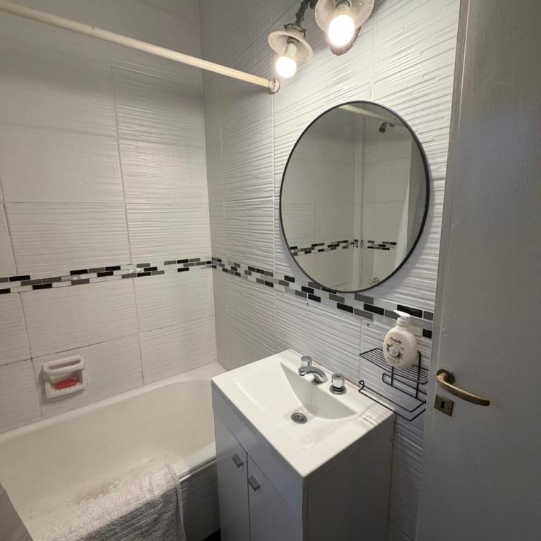 La Casa del Artista - Two-Bedroom Apartment - 9