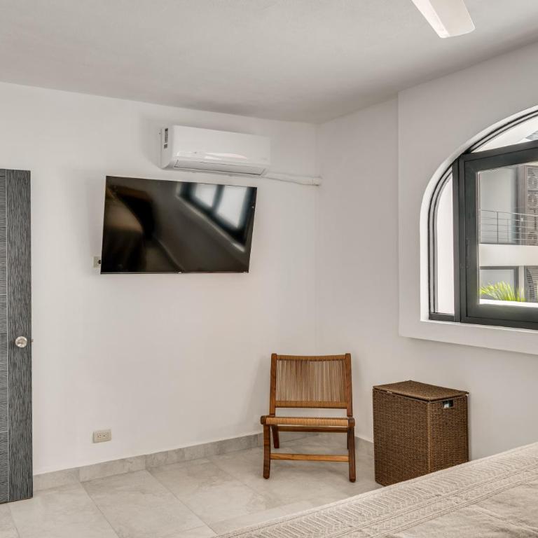 Contemporary 2BR Oasis Near Camarones Beach & Malecón - Apartment mit 2 Schlafzimmern - 29