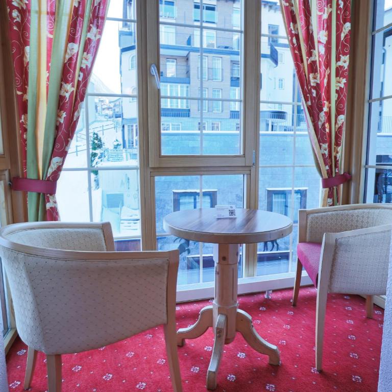 Hotel Alpina - Comfort Doppelzimmer mit Balkon - 7