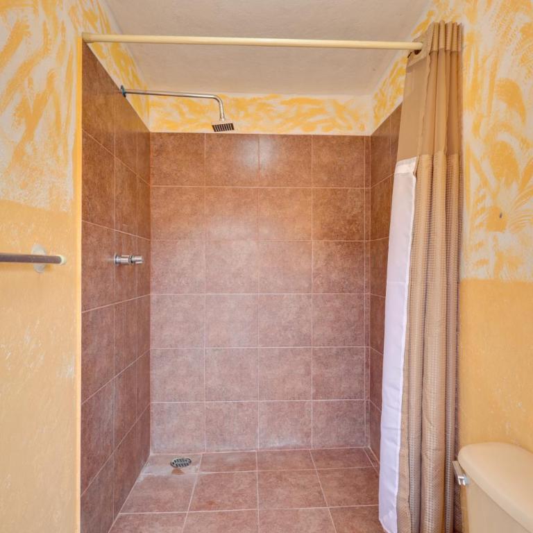 Stylish & Spacious Unit w/ Deck in Cuernavaca - Casa - 22