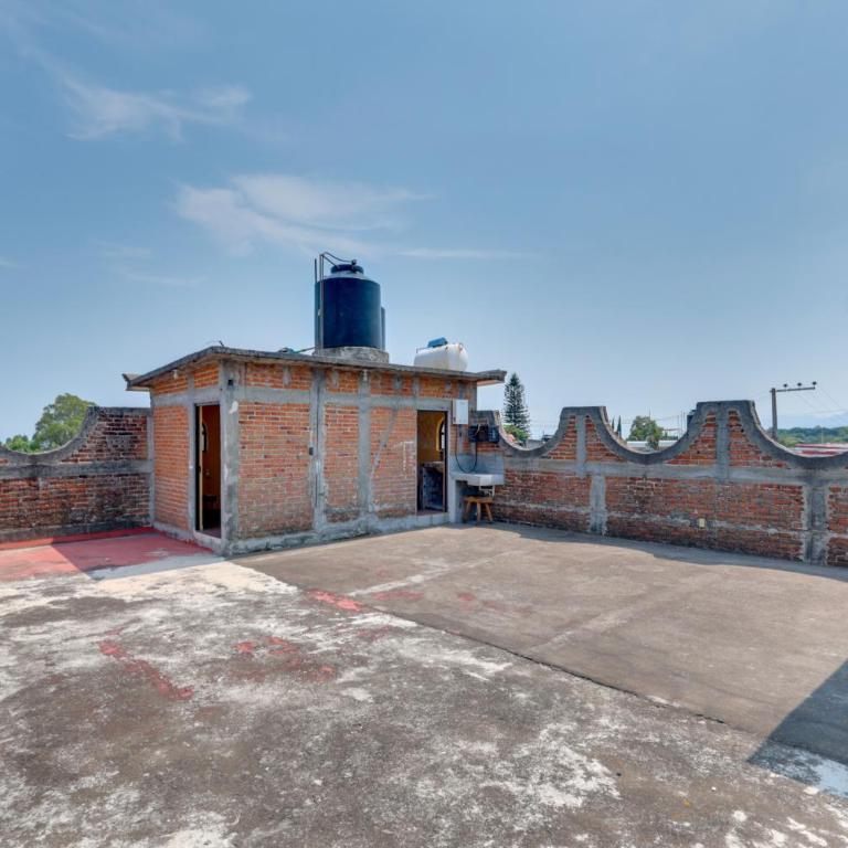 Stylish & Spacious Unit w/ Deck in Cuernavaca - Casa - 28