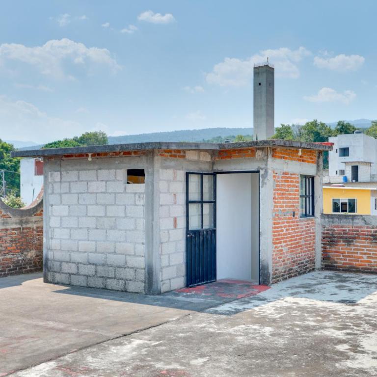 Stylish & Spacious Unit w/ Deck in Cuernavaca - Casa - 30