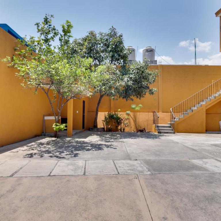 Stylish & Spacious Unit w/ Deck in Cuernavaca - Casa - 36