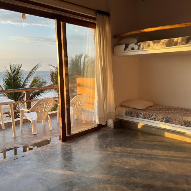 Hotel Peña Linda Bungalows - Family Room with Sea View - 8
