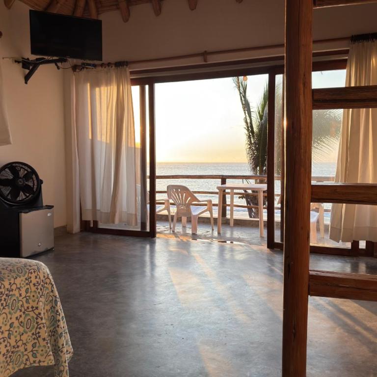 Hotel Peña Linda Bungalows - Family Room with Sea View - 28