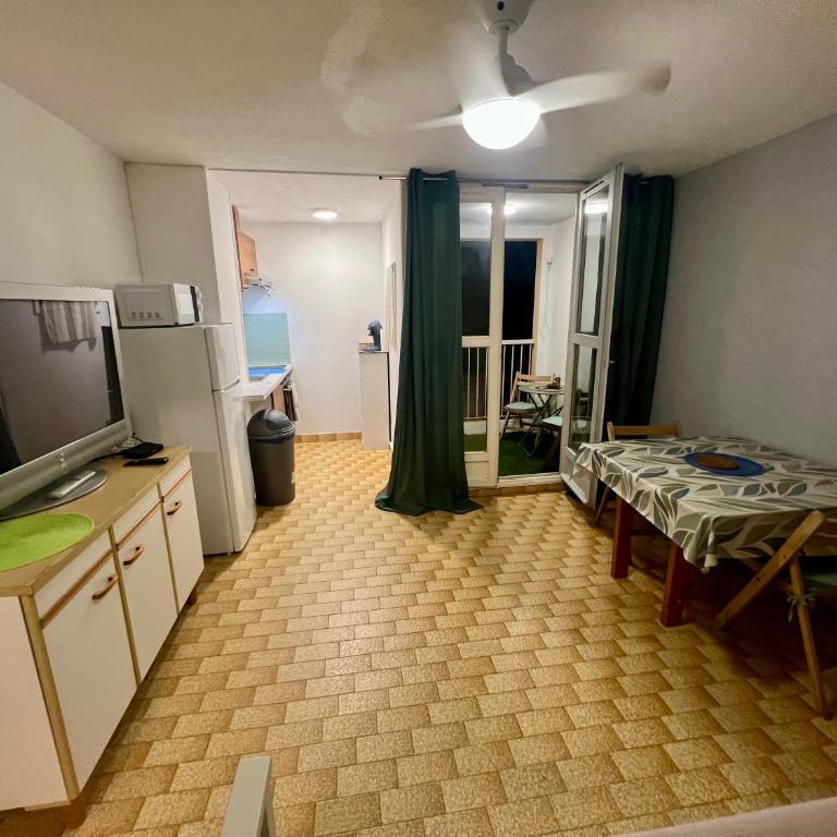 C19 Saint Loup - One-Bedroom Apartment - 19