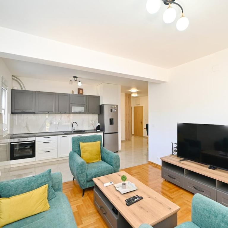 VAB Apartment - Two-Bedroom Apartment with Terrace - 1