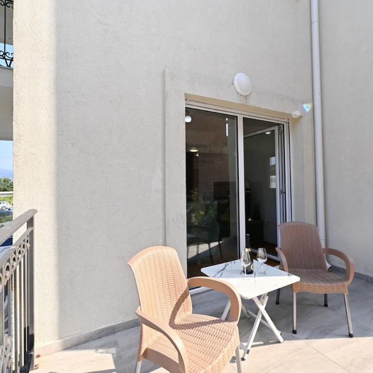 VAB Apartment - Two-Bedroom Apartment with Terrace - 15