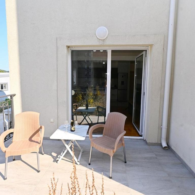 VAB Apartment - Two-Bedroom Apartment with Terrace - 26