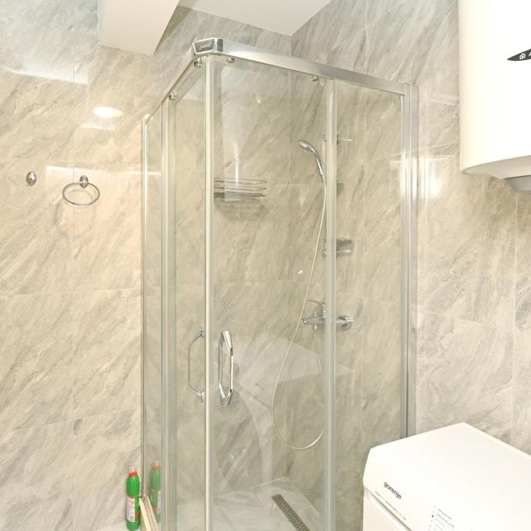 VAB Apartment - Two-Bedroom Apartment with Terrace - 41