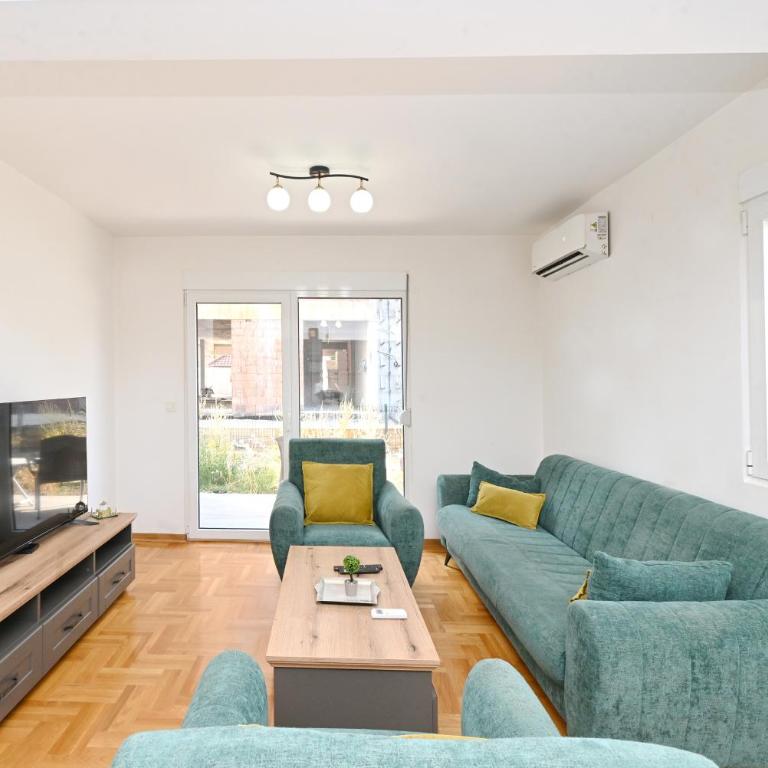 VAB Apartment - Two-Bedroom Apartment with Terrace - 62