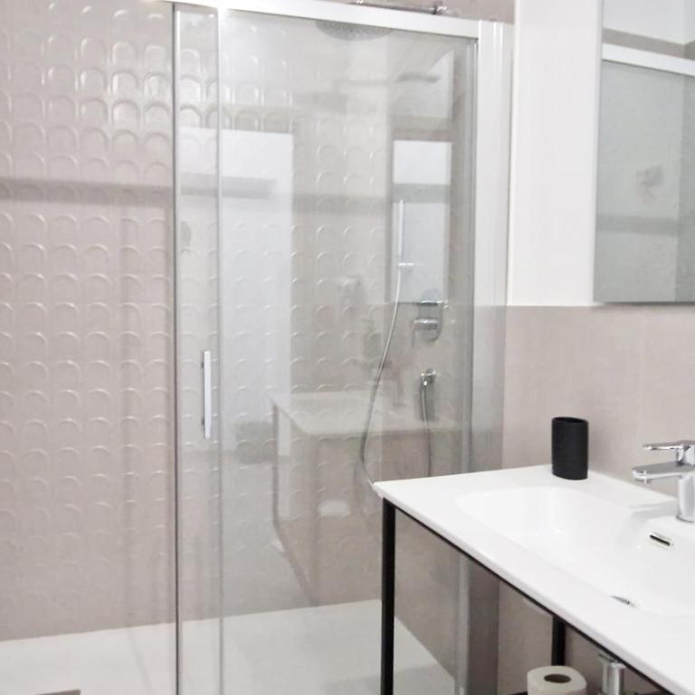 Dimora Italo - Camera Matrimoniale con Bagno Privato - 12