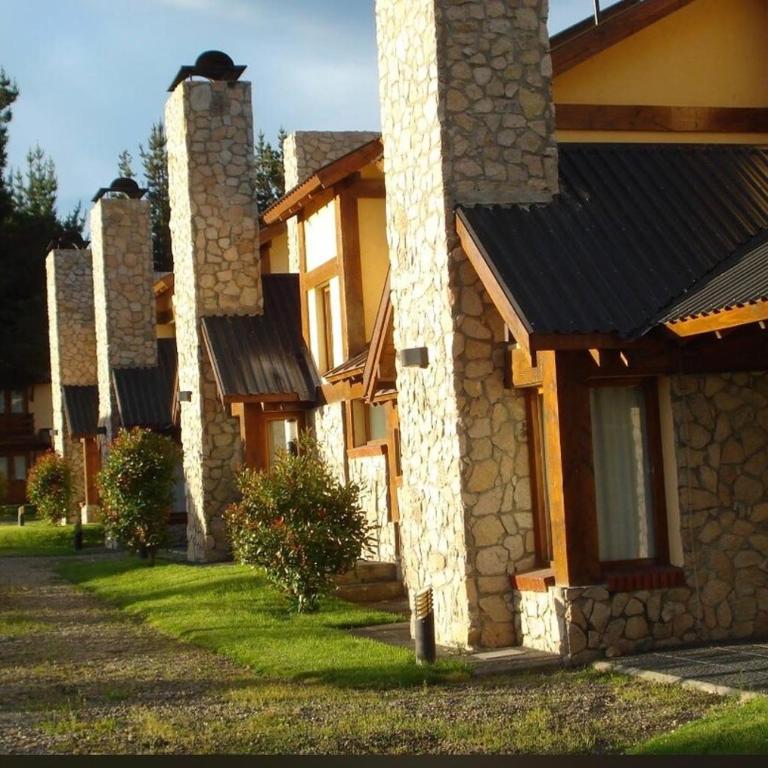Cabaña individual Ayelen Andina 2 habitaciones con pileta - Casa Móvil - 1
