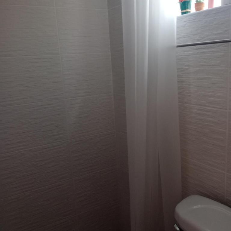 Casa Reyes - Single Room with Private Bathroom - 2