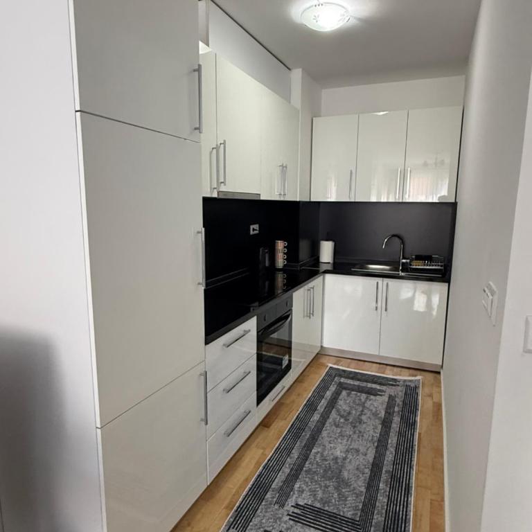 Daky Home 3 near Airport,tram and City Center - Apartman sa 1 Spavaćom Sobom - 6