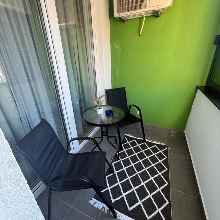 Daky Home 3 near Airport,tram and City Center - Apartman sa 1 Spavaćom Sobom - 17